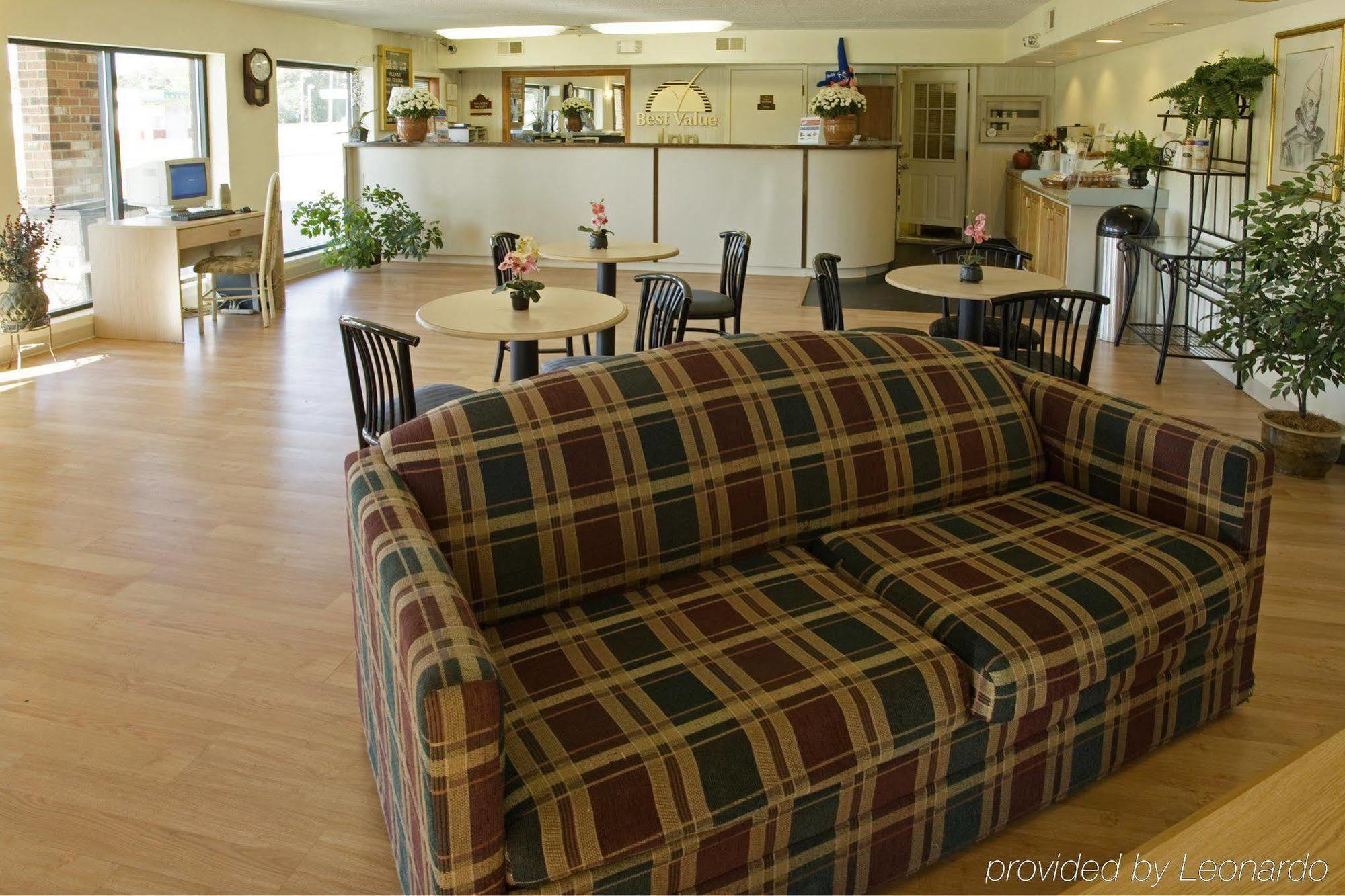 Americas Best Value Inn - เชซาพีค ภายใน รูปภาพ